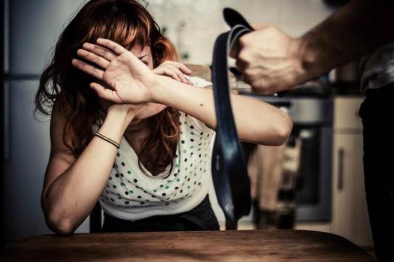 Suspensos recursos sobre dano moral em casos de violência doméstica contra mulher