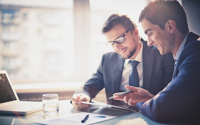O nome empresarial e os sinais distintivos da atividade empresarial