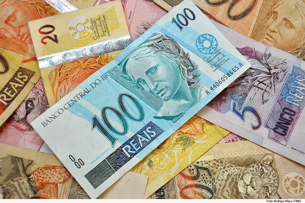 Justiça condena banco por bloqueio indevido de conta