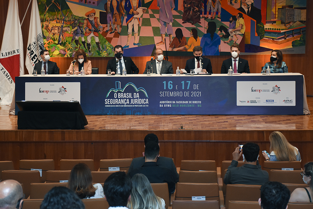 Presidente do TJMG participa da abertura de congresso de Direito